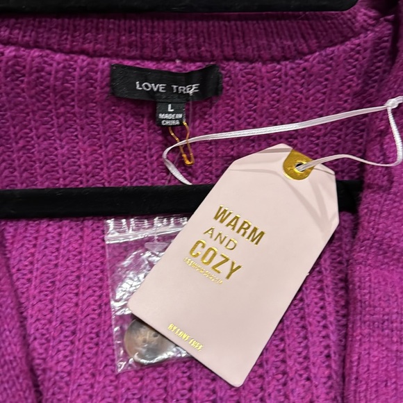 **NWT** Love Tree “The Warm and Cozy” Sweater - Picture 8 of 8